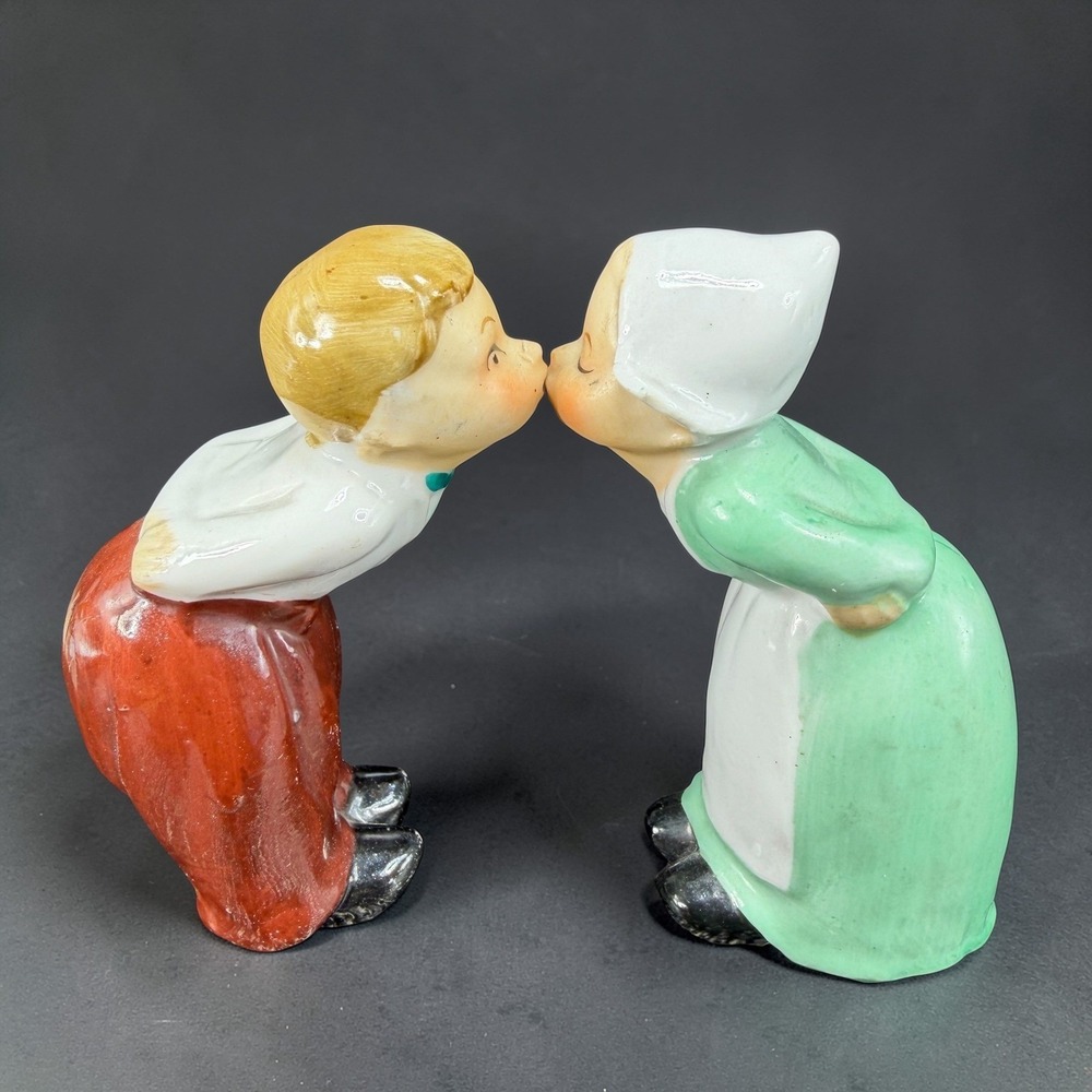 Vintage Dutch Kissing Boy and Girl Figurine set 2 Ceramic Made in Japan Decor